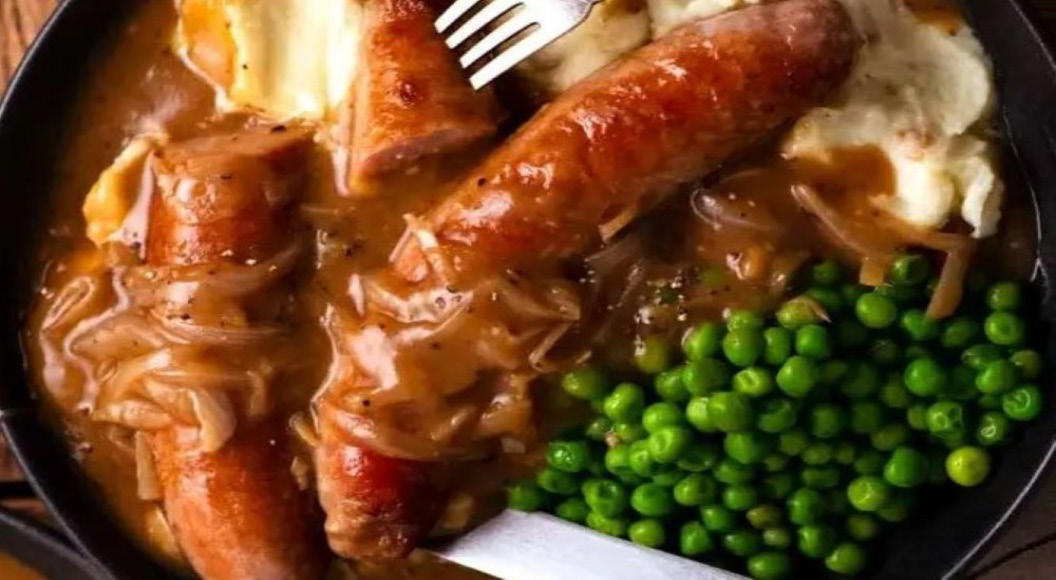 Sausages in Onion Gravy